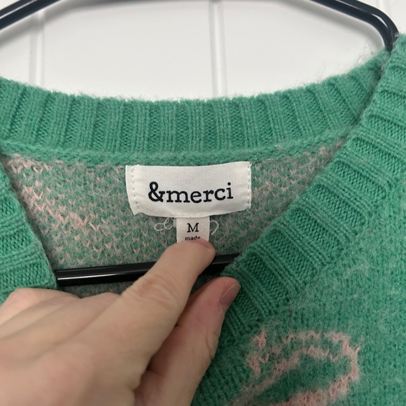 &merci Green Sweater with Pink Bow Pattern - Picture 2 of 3